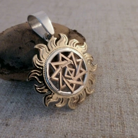 Чертог Тура в золотом Солнце