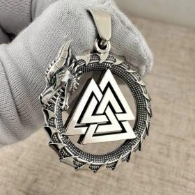 Валькнут Дракон из серебра